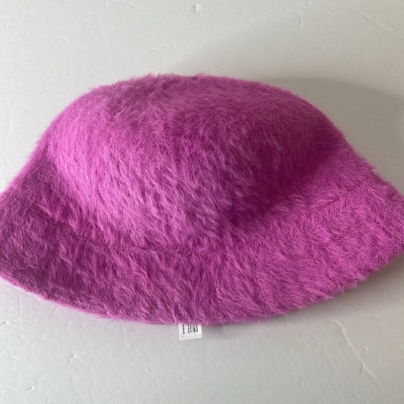 Urban Outfitters Gia Bucket Hat Pink